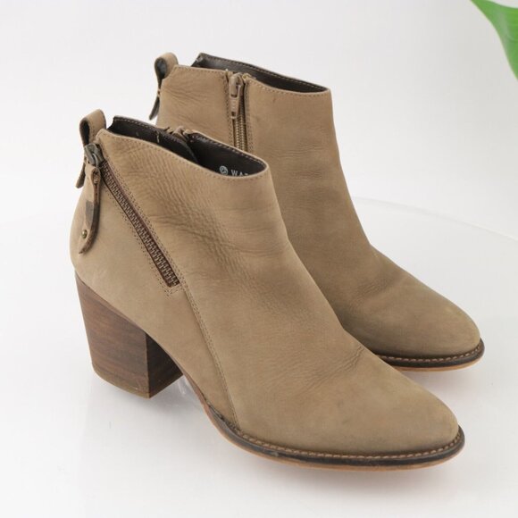 Blondo Women Nivada Boot Size 8 Waterproof Taupe Tan Leather Block Heel Side Zip - Picture 2 of 13